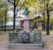 Памятник Петру I у Домика Петра I (С-Петербург)